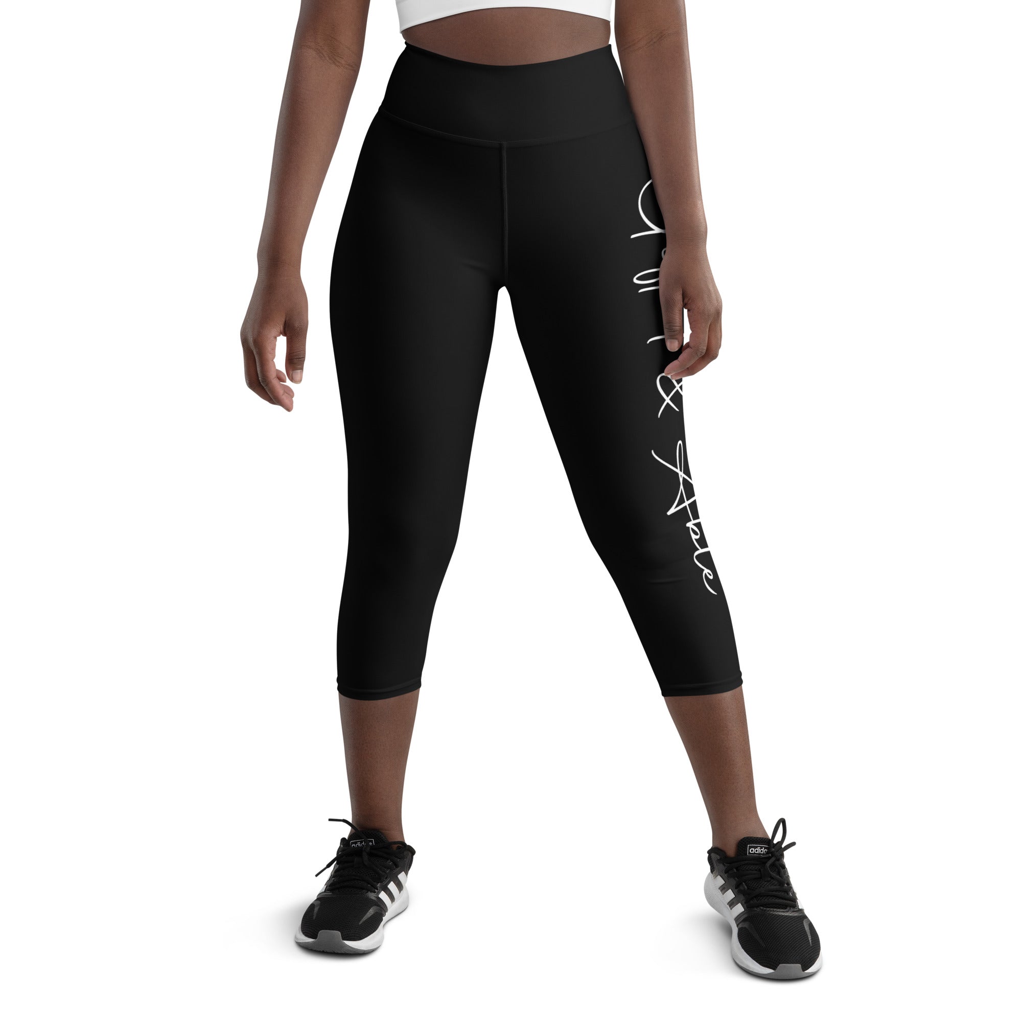 Black Signature Yoga Capri Leggings